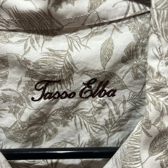 Nice button down shirt - Picture 2 of 3